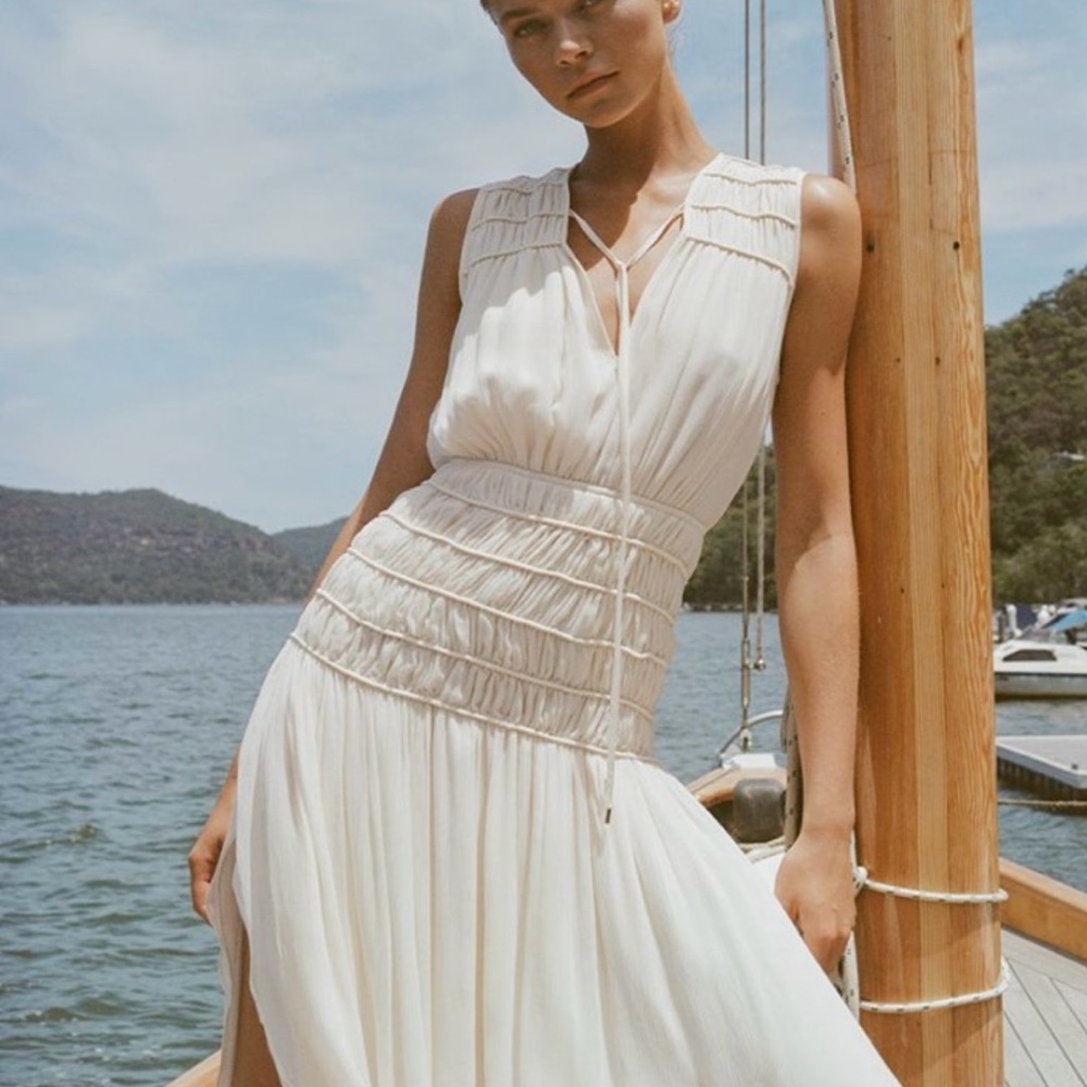 Elegant Cream Sleeveless Dress